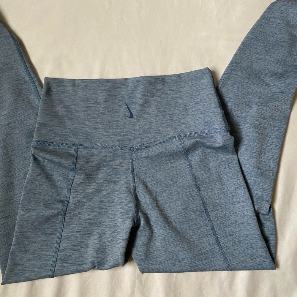 Nike Dri-Fit Leggings with scrunch at the bottoms